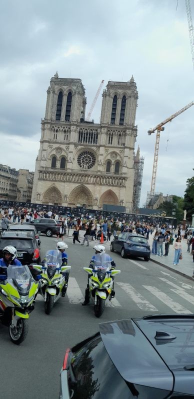 410 notre dame paris