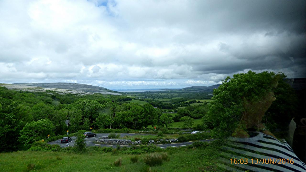 P1000825du Buren vue sur la baie de Galway