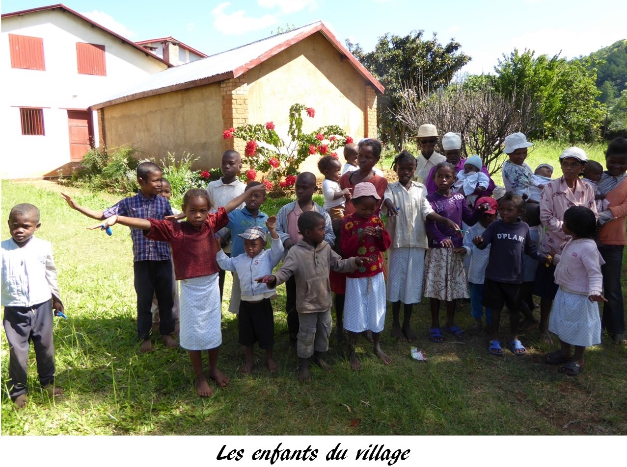 P1010217 Ijely, les enfant du village