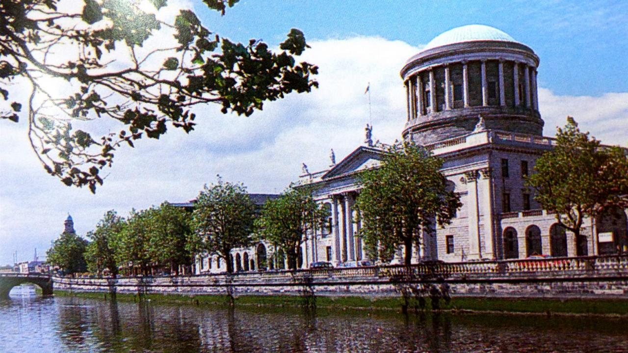 P1020015 Dublin -Palais de Justice