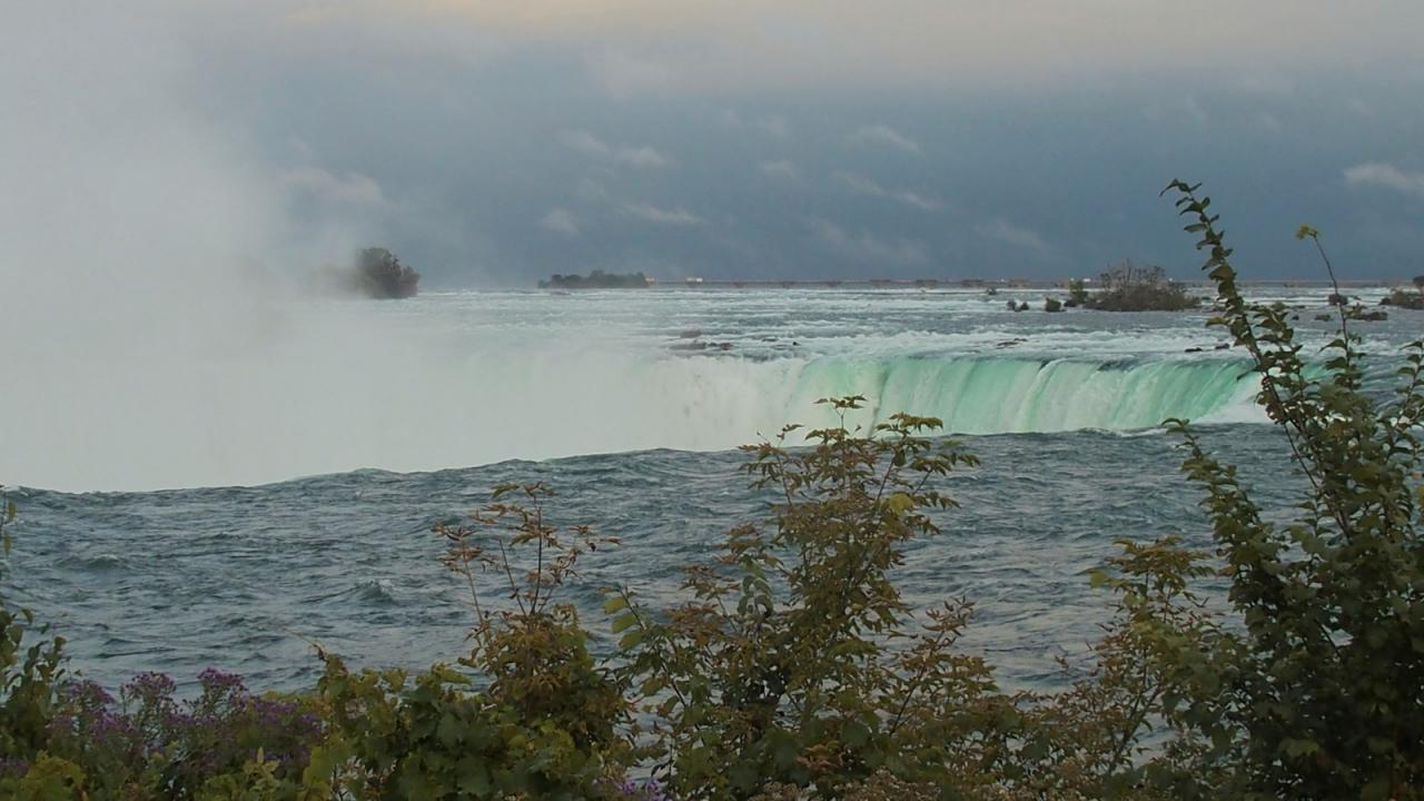 R Niagara 1