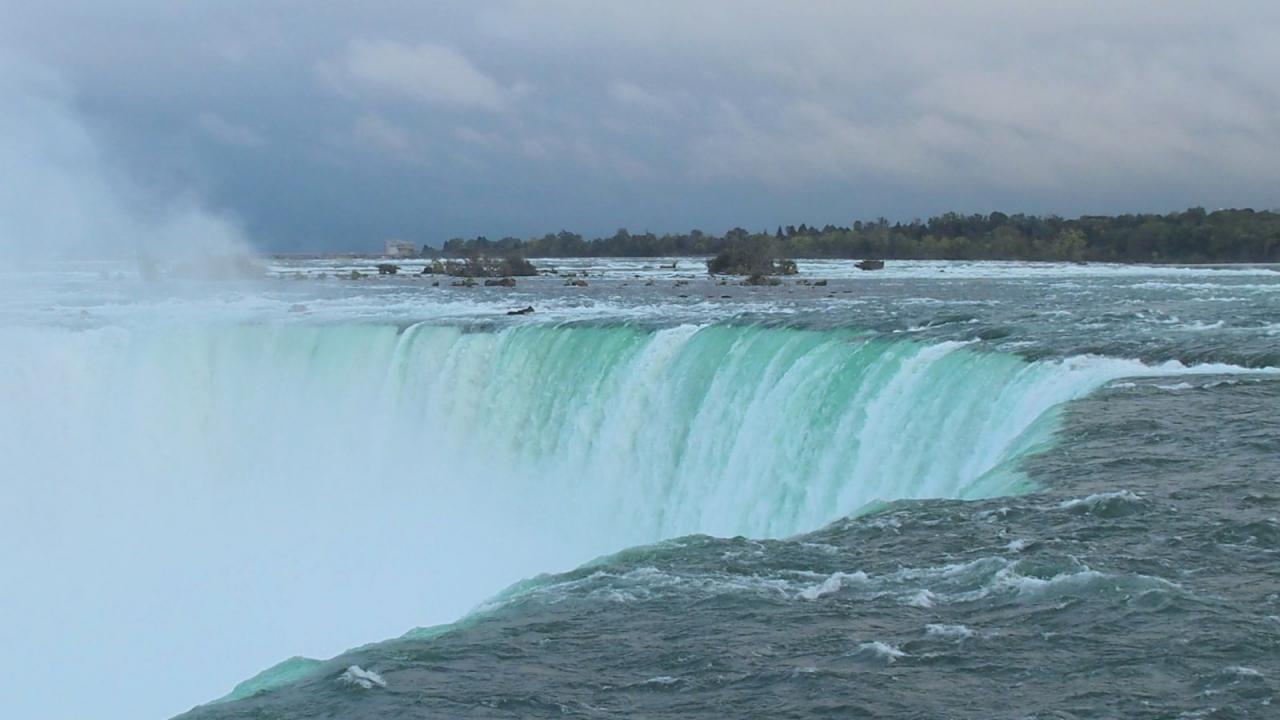 R Niagara 2